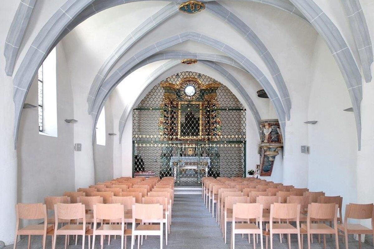 Silikat- und Kalkfarben Innenraum; Gipser und Malerarbeiten; Antonius Kapelle Burgschaft Brig